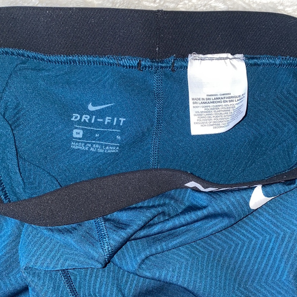 Nike Pro Leggings - Picture 3 of 5